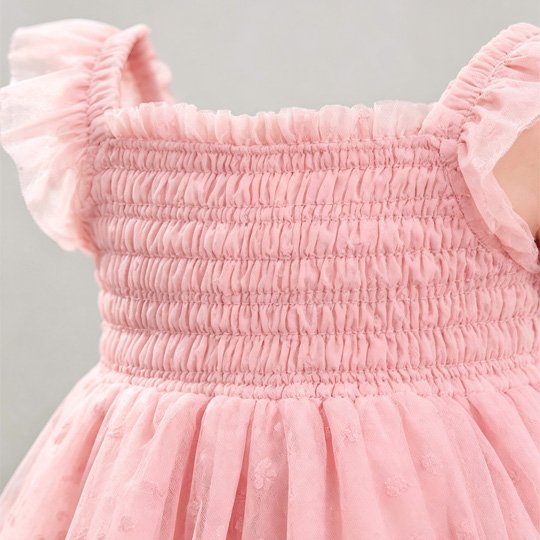 smocking detail