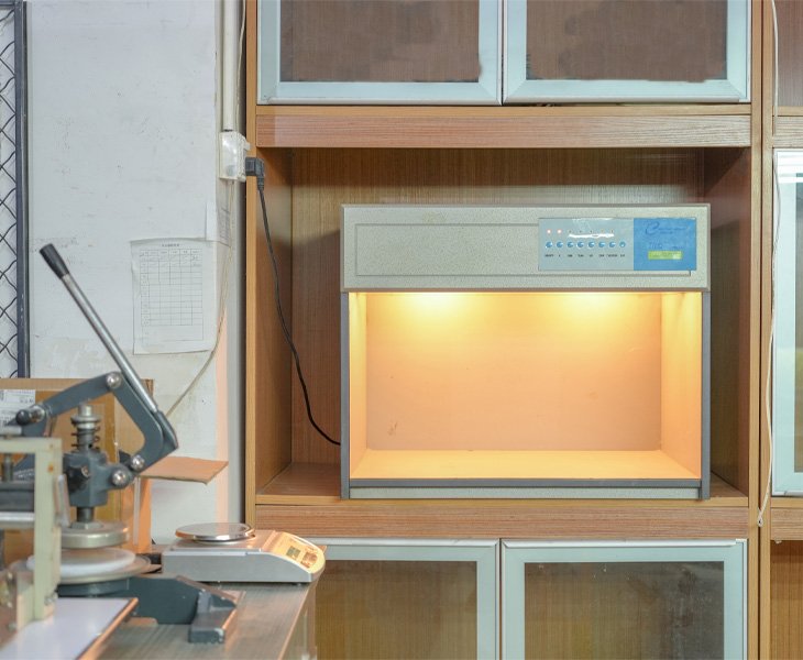 Content Block--Color Assessment Light Box