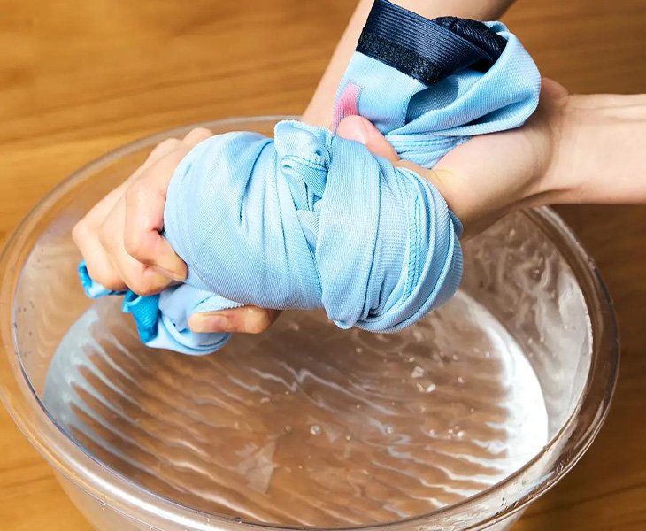 Sweated, non stick summer clothes